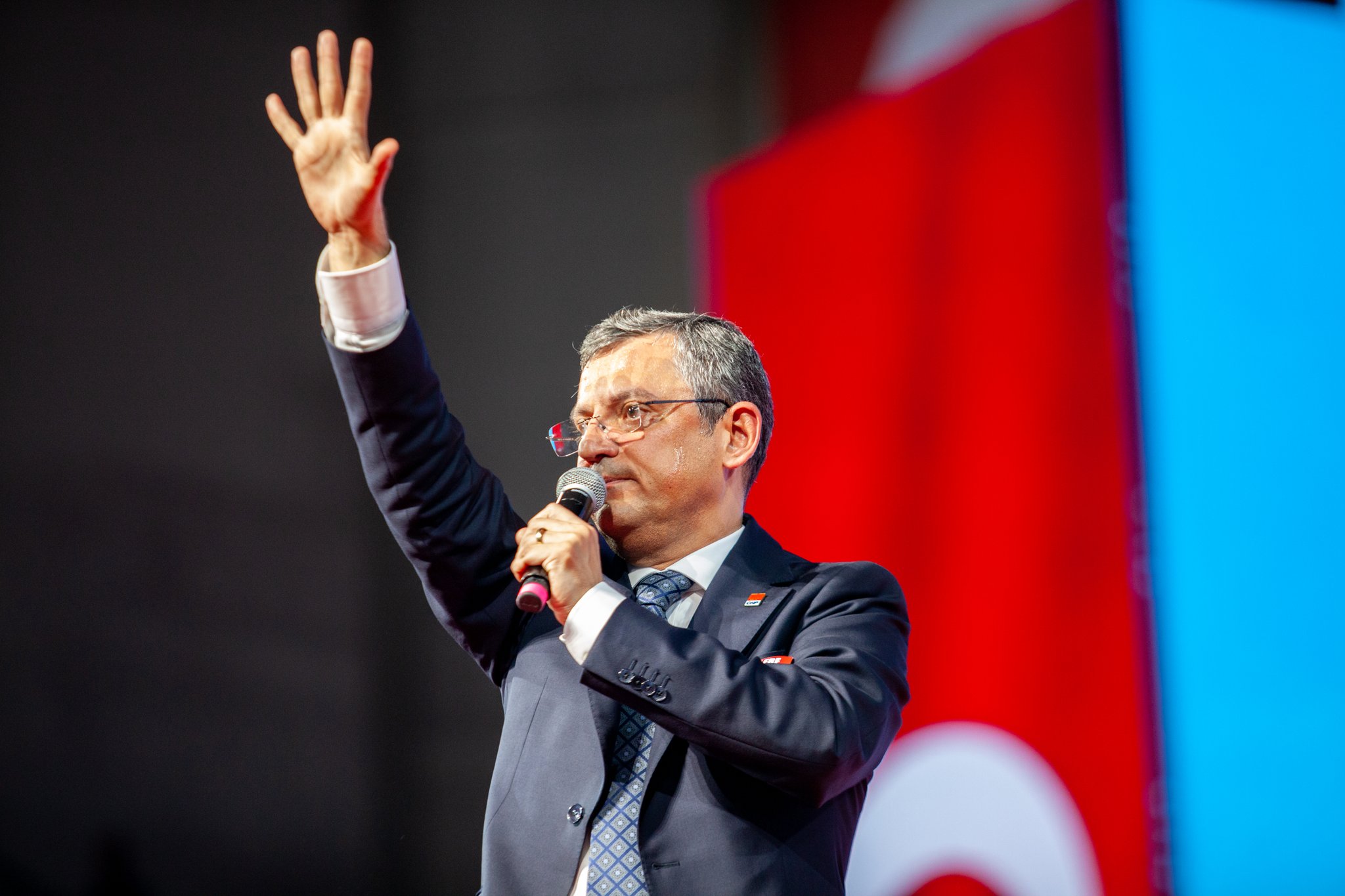 CHP Yeni Genel Başkanı Özgür Özel oldu